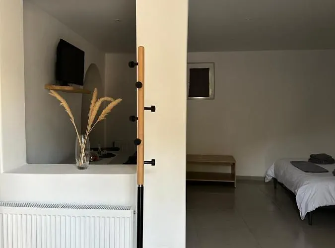 White And Grey Tinos